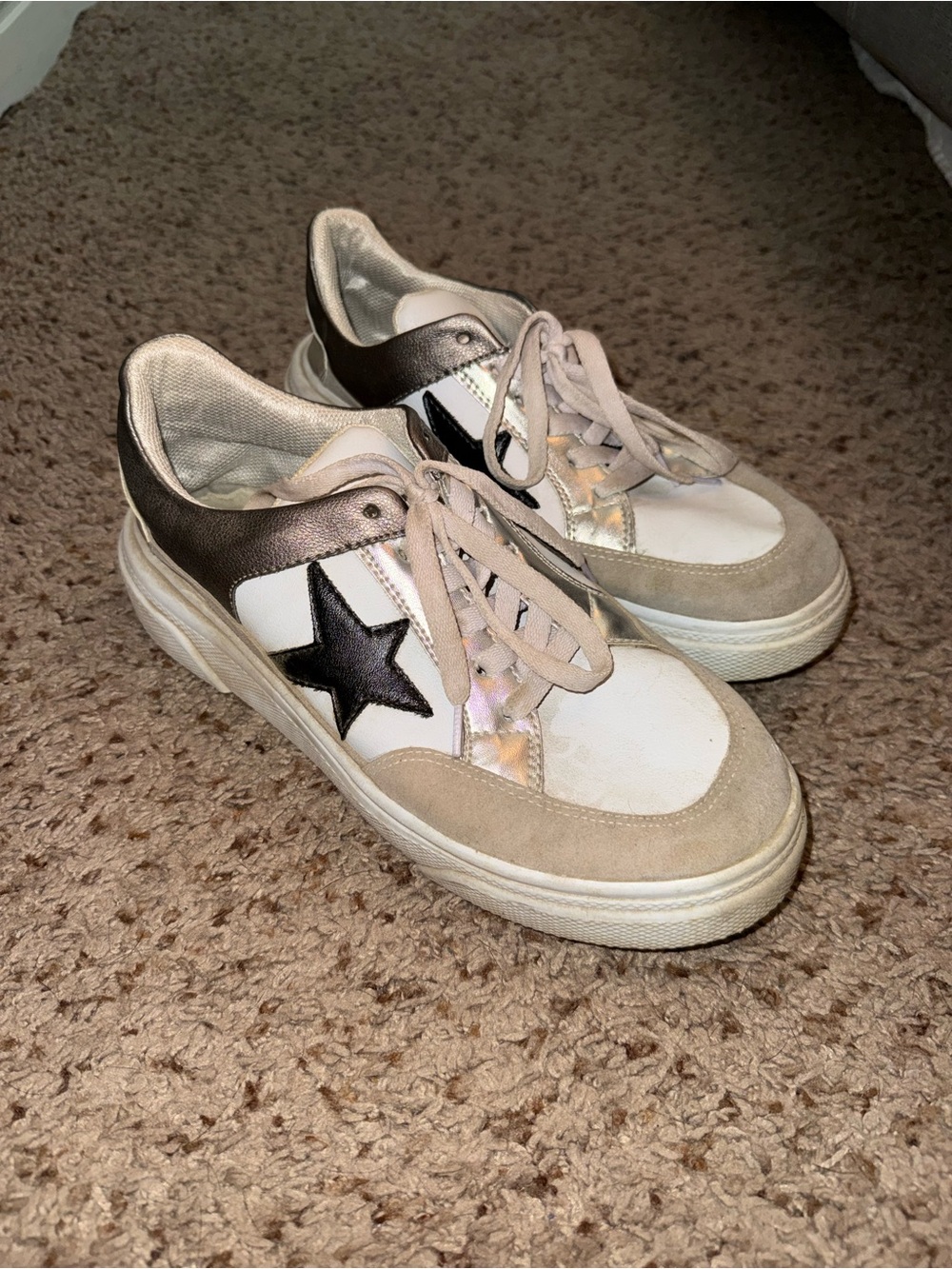 White and Beige Star Accent Sneakers